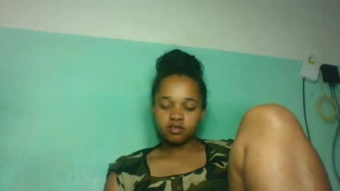 nandrianina416143 online show from June 18, 9:36 am