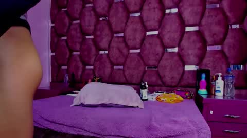 nanis james15 online show from June 5, 3:21 am