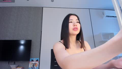 Naomi online show from January 9, 10:41 am