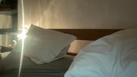 Naomi      online show from June 23, 1:14 am