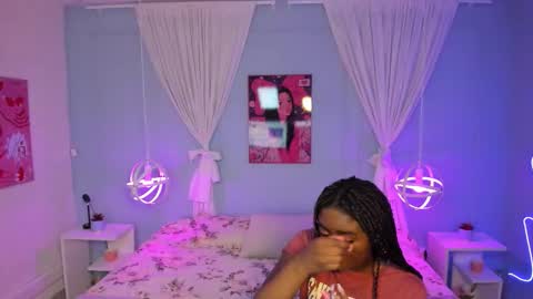 Naomi online show from March 16, 7:40 pm