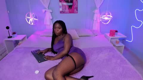 Naomi online show from March 4, 9:32 pm