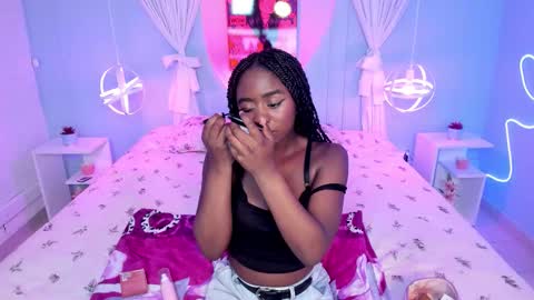 Naomi online show from February 18, 8:30 pm