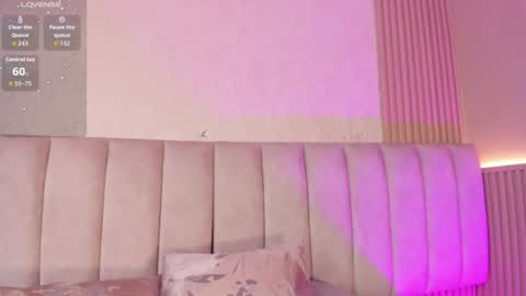 Naomi online show from July 3, 1:17 pm