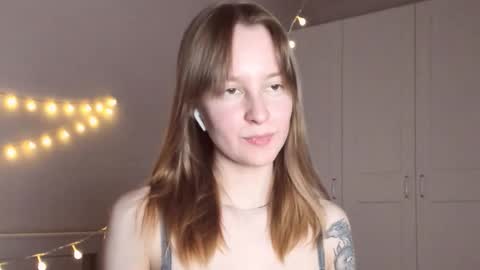 Naomi online show from April 2, 9:01 pm