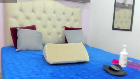 naomi_sex21 online show from April 9, 11:26 am