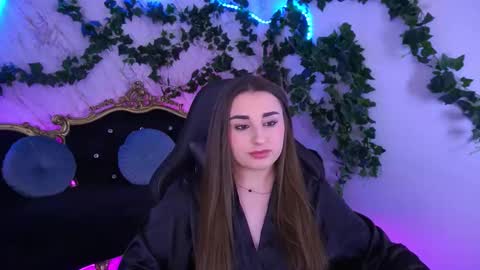 naomibaae online show from November 29, 3:05 pm