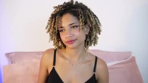 naomidawson online show from June 11, 3:58 am