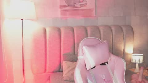 Naomi-Gray  online show from July 17, 7:39 pm