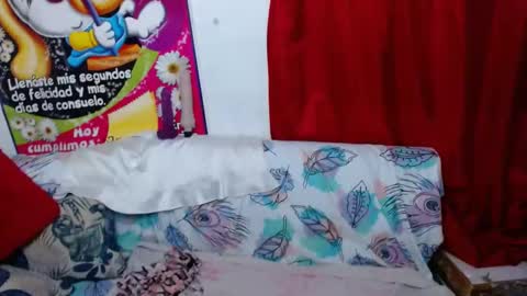 naomiquiin online show from March 7, 7:08 am