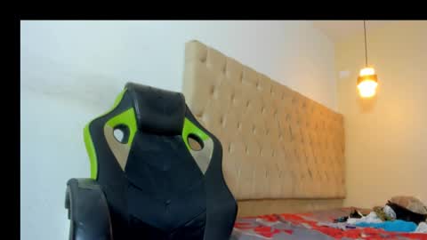 naomis_35 online show from December 20, 9:41 pm