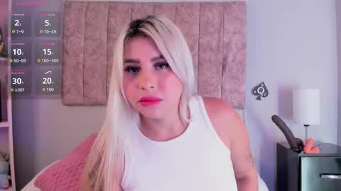 Laura  online show from February 12, 7:43 am