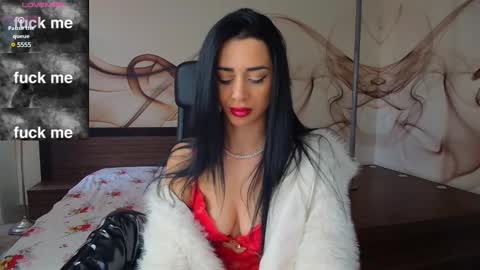 Snapshot of naomiscarlett chatting on January 15, 7:48 am NaomiScarlett online show from January 15, 7:48 am