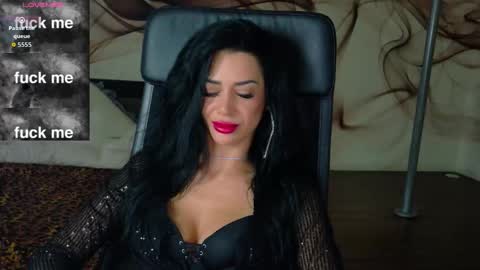 Snapshot of naomiscarlett chatting on October 8, 7:46 am NaomiScarlett online show from October 8, 7:46 am
