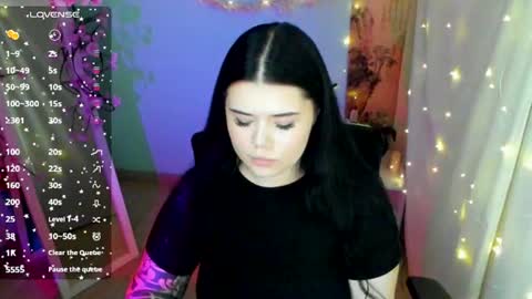 Naomi online show from June 25, 9:02 am