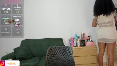 Naomi     online show from September 15, 1:25 am