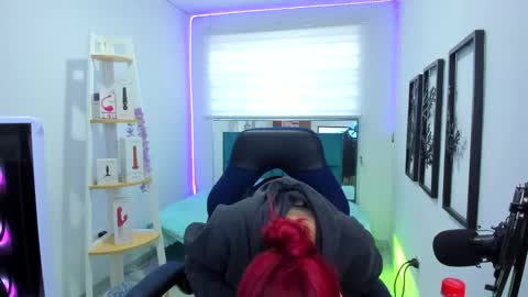 naomy online show from October 31, 9:08 pm