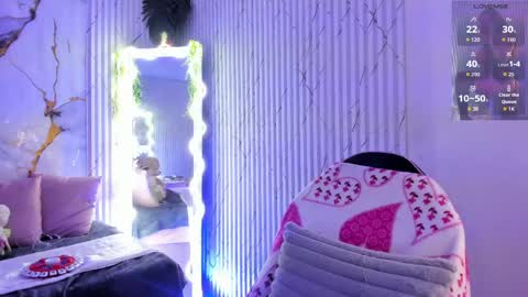 Naomy  online show from June 5, 6:52 am
