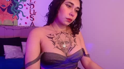Snapshot of naomybenedetti chatting on December 29, 2:00 pm Nao online show from December 29, 2:00 pm