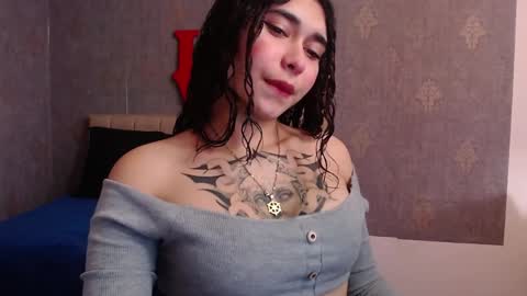 Snapshot of naomybenedetti chatting on December 6, 1:33 pm Nao online show from December 6, 1:33 pm
