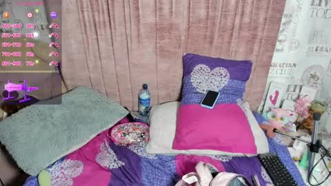 Naomyfoxx online show from February 9, 7:09 pm