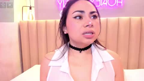 Naomy  online show from January 17, 10:06 pm