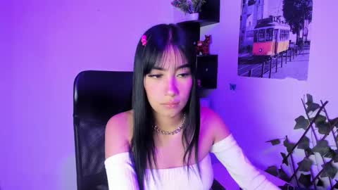 Naomy Watson online show from November 7, 2:22 pm