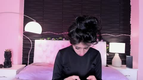 Maira online show from June 22, 8:06 pm