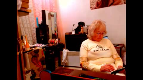 Snapshot of natali7634 chatting on February 19, 8:55 am natali online show from February 19, 8:55 am