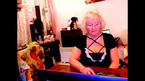 Snapshot of natali7634 chatting on February 1, 8:18 am natali online show from February 1, 8:18 am