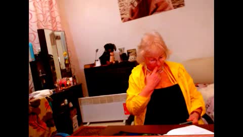 Snapshot of natali7634 chatting on February 20, 3:19 pm natali online show from February 20, 3:19 pm