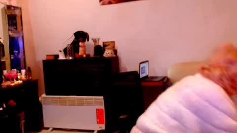 Snapshot of natali7634 chatting on March 6, 4:30 am natali online show from March 6, 4:30 am