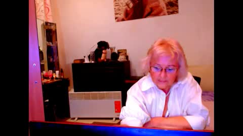 Snapshot of natali7634 chatting on March 9, 7:59 pm natali online show from March 9, 7:59 pm