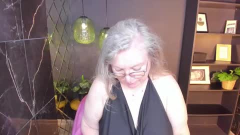 NataliCloud online show from May 20, 1:52 pm