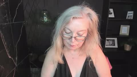 Snapshot of natalicloud chatting on October 9, 2:32 pm NataliCloud online show from October 9, 2:32 pm