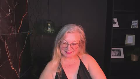 Snapshot of natalicloud chatting on October 11, 5:15 pm NataliCloud online show from October 11, 5:15 pm