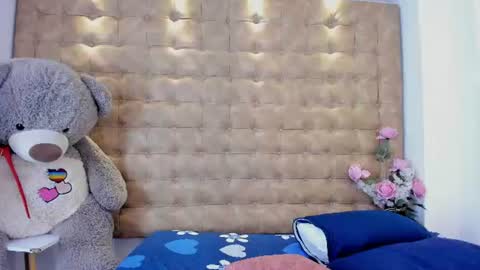   online show from July 23, 7:22 pm