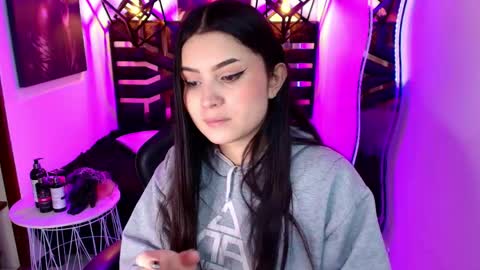 natalie  online show from June 9, 8:08 pm