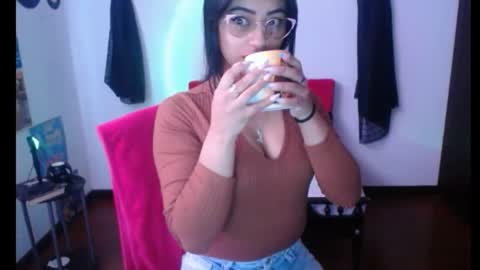 Snapshot of natalyescobar_lx chatting on January 27, 2:02 pm Nataly Escobar online show from January 27, 2:02 pm