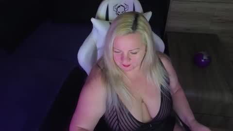 Snapshot of natascha1202 chatting on October 2, 7:52 pm Natalli online show from October 2, 7:52 pm