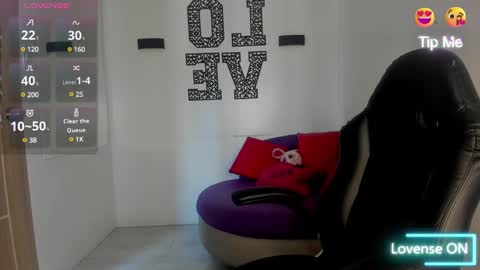 Snapshot of natasha_smith_ws chatting on December 16, 3:11 pm Natasha online show from December 16, 3:11 pm