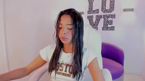 Snapshot of natasha_smith_ws chatting on March 3, 5:26 pm Natasha online show from March 3, 5:26 pm