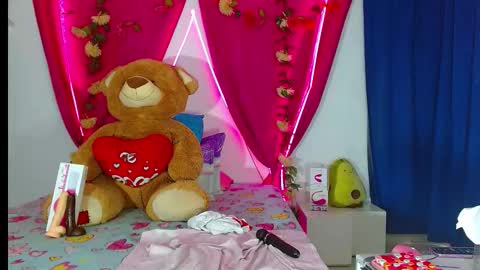 NatashaKissess   online show from November 25, 6:31 pm