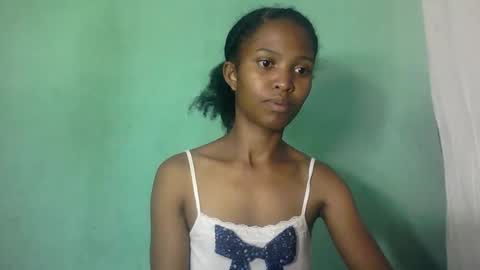 nathalie004 online show from October 9, 8:18 am