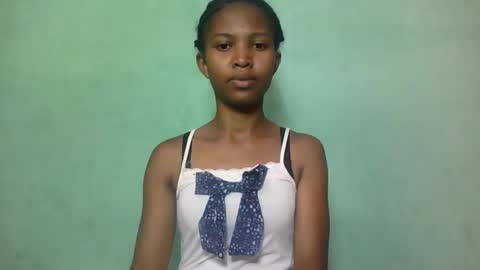 nathalie004 online show from October 28, 5:57 am