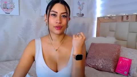 Nathalie Rose online show from July 28, 7:39 pm