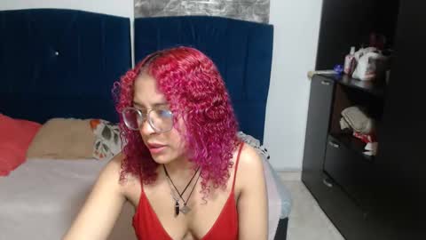 nathy_voyeur online show from May 1, 4:48 am