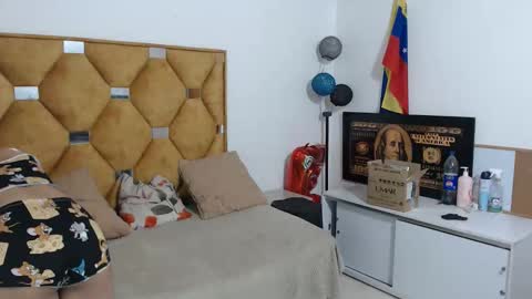 nathy_voyeur online show from April 26, 3:37 am