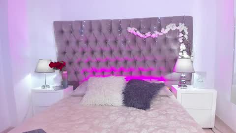 nathysmiith online show from October 6, 12:11 pm