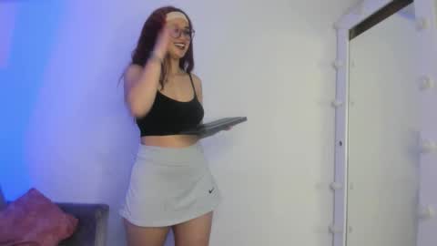 natty_redvelvet online show from November 8, 4:17 am